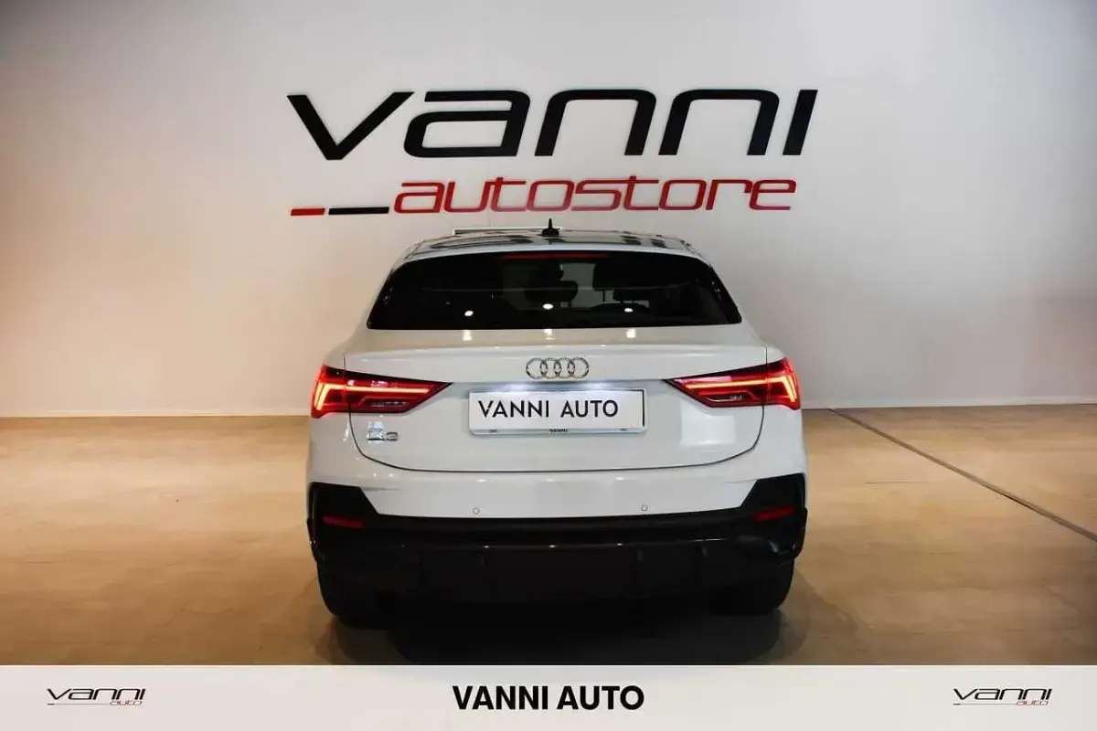 Usata Audi Q3 Sportback Business Plus 150 CV (110 kW) 2022 Bianco SUV