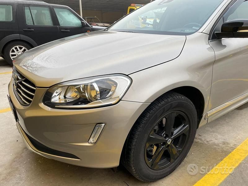 Usata Volvo XC60 203 CV (149 kW) 2014 Giallo SUV