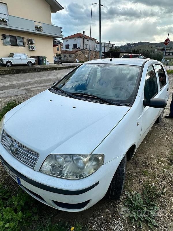 Usata Fiat Punto 60 CV (44 kW) 2007 Bianco Utilitaria