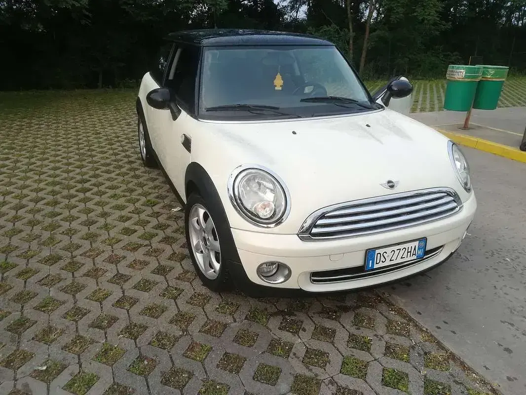 Usata Mini Cooper 120 CV (88 kW) 2008 Bianco Utilitaria