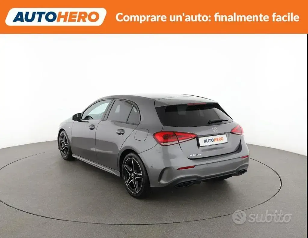 Usata Mercedes A180 Premium 116 CV (85 kW) 2022 Grigio Berlina