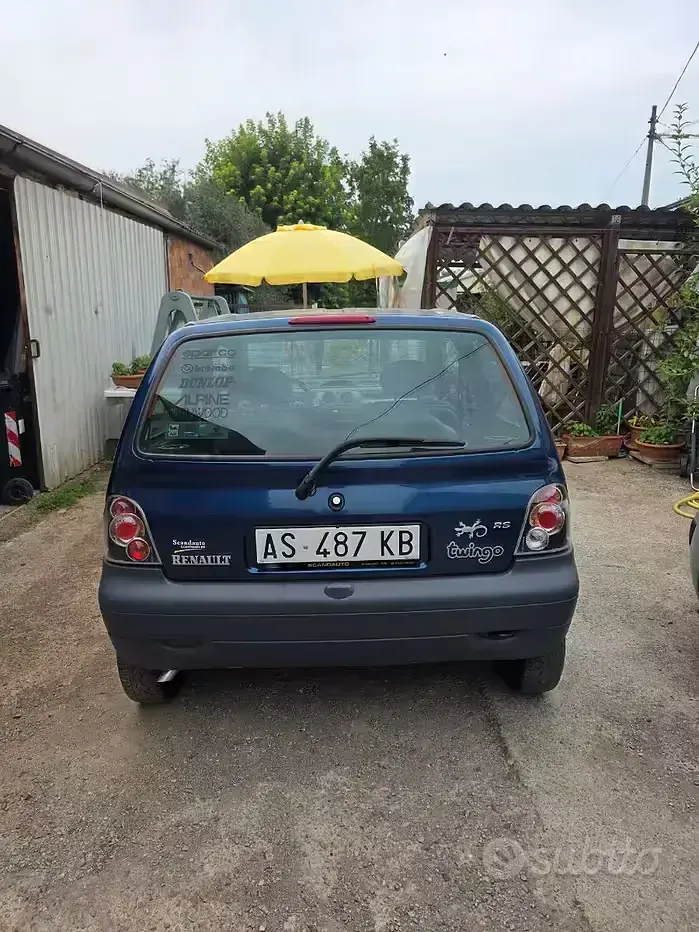 Usata Renault Twingo 58 CV (42 kW) 1997 Bluazzurro Utilitaria