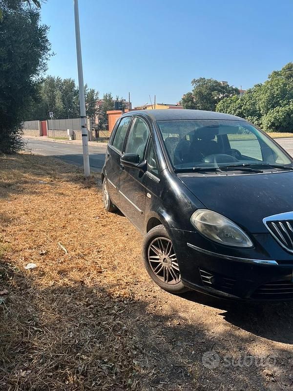 Usata 2011 Lancia Musa Monovolume | 2500 € (Super prezzo) - Immagine 1/1