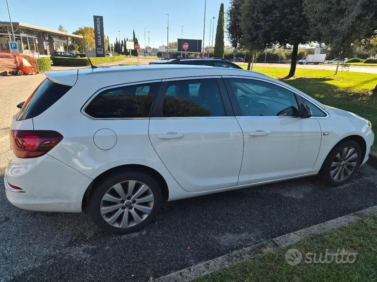 Usata Opel Astra Cosmo 140 CV (102 kW) 2015 Bianco Berlina