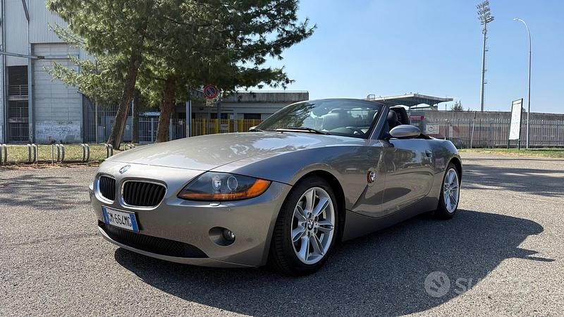 Grigio Usata 2003 BMW Z4 Sport Line Cabrio | 17.200 € (Molto cara) - Immagine 1/4