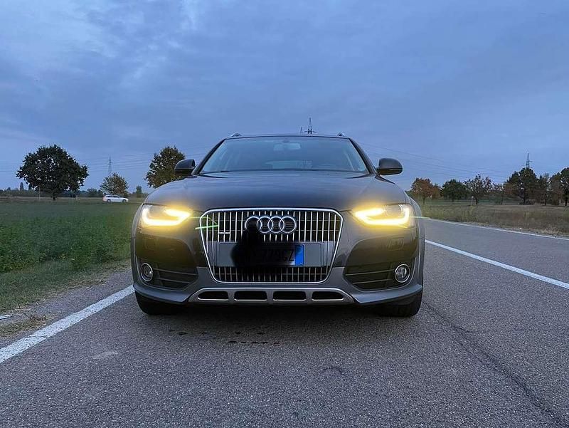 Usata Audi A4 Allroad Business 190 CV (139 kW) 2014 Blu/azzurro Station wagon