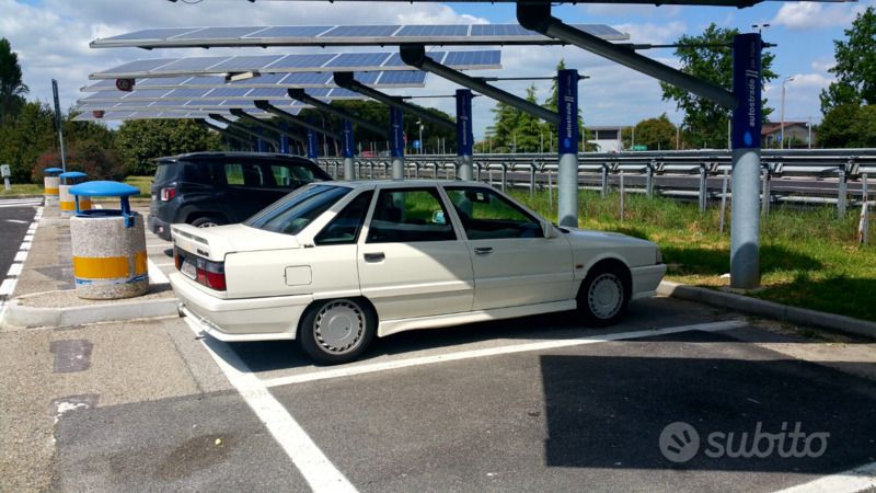 Usata Renault 21 175 CV (128 kW) 1990 Bianco Berlina