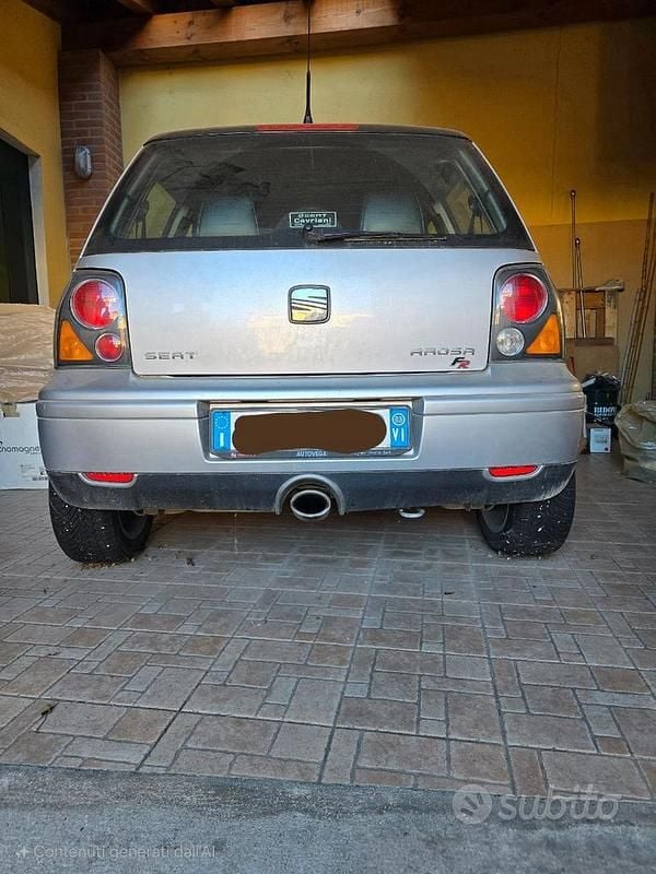 Usata Seat Arosa FR 101 CV (74 kW) 2003 Grigio Utilitaria
