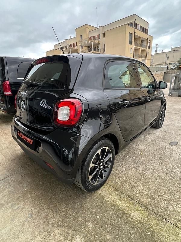 Usata Smart ForFour Prime 70 CV (51 kW) 2015 Nero Utilitaria