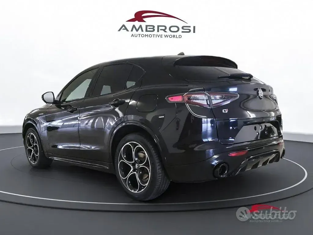 Nuova Alfa Romeo Stelvio Sprint 160 CV (117 kW) 2026 Nero SUV