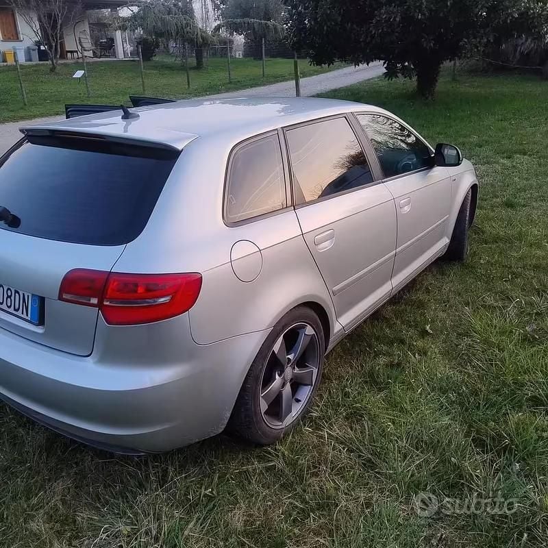 Usata Audi A3 90 CV (66 kW) 2010 Grigio Utilitaria