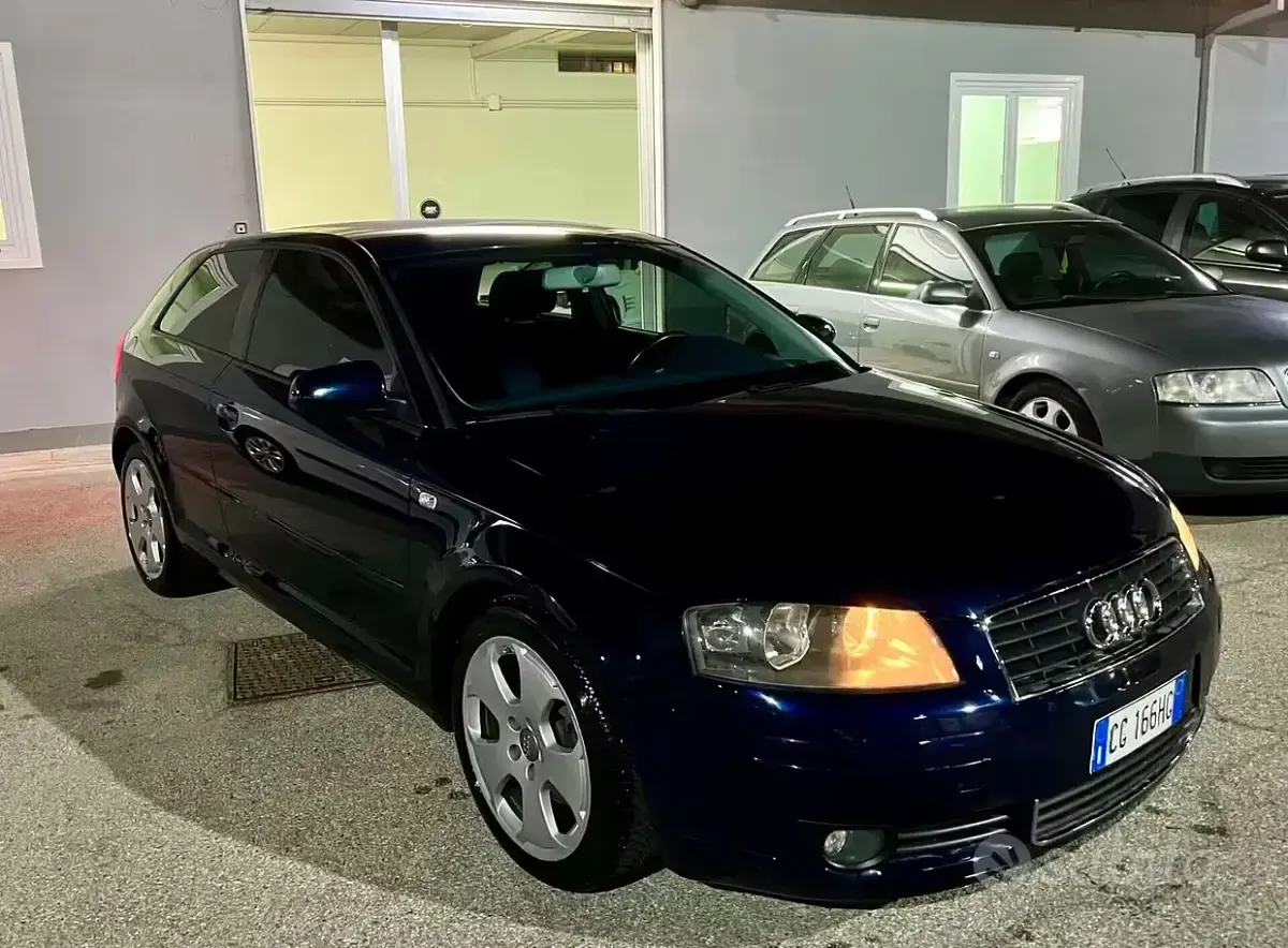 Usata Audi A3 Ambition 140 CV (102 kW) 2004 Blu Utilitaria