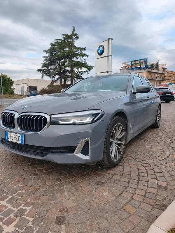 Grigio Usata 2021 BMW 520 Luxury Line Station wagon | 25.900 € (Super prezzo) - Immagine 1/4