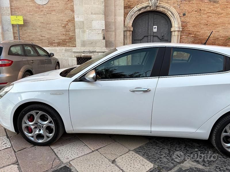 Usata Alfa Romeo Giulietta 120 CV (88 kW) 2019 Bianco Utilitaria