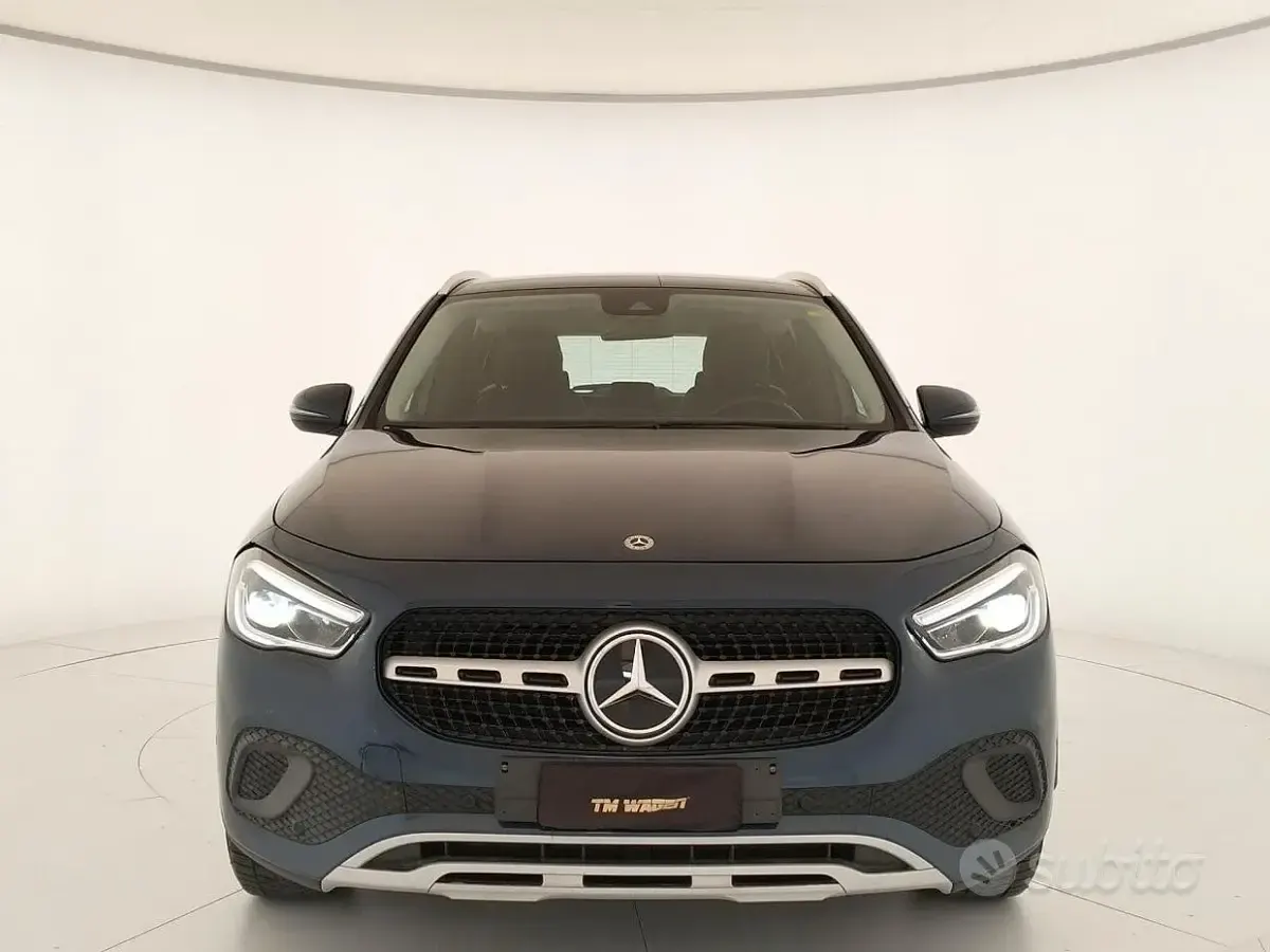 Usata Mercedes GLA200 Business 150 CV (110 kW) 2022 Nero SUV