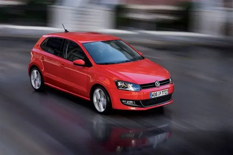 Usata VW Polo Comfortline 69 CV (50 kW) 2013 Bianco Utilitaria