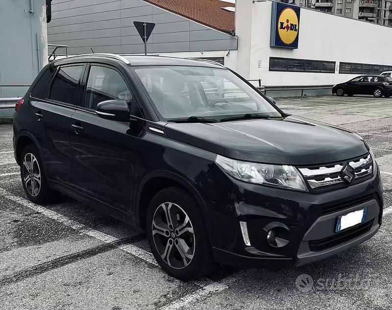 Usata Suzuki Vitara 120 CV (88 kW) 2017 Nero SUV