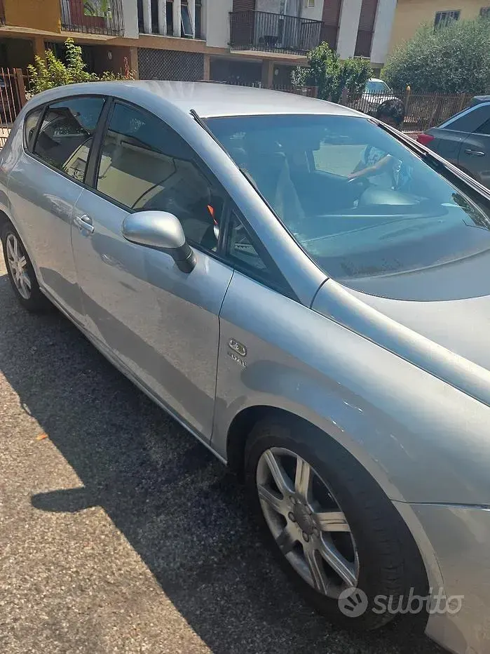 Usata Seat Leon 102 CV (75 kW) 2007 Utilitaria