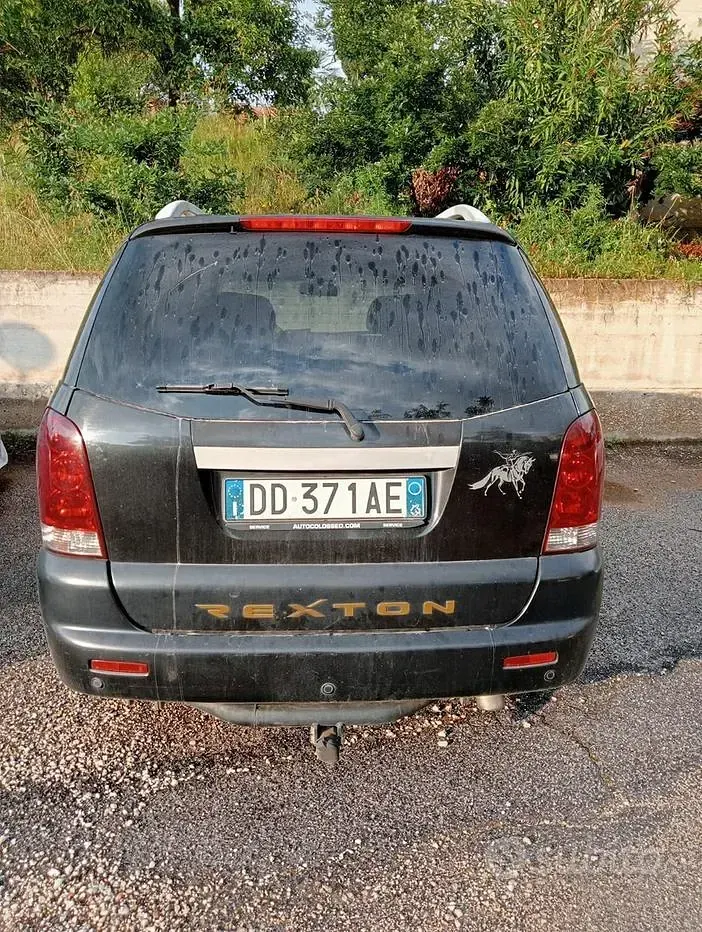 Usata SsangYong Rexton 165 CV (121 kW) 2006 Nero SUV