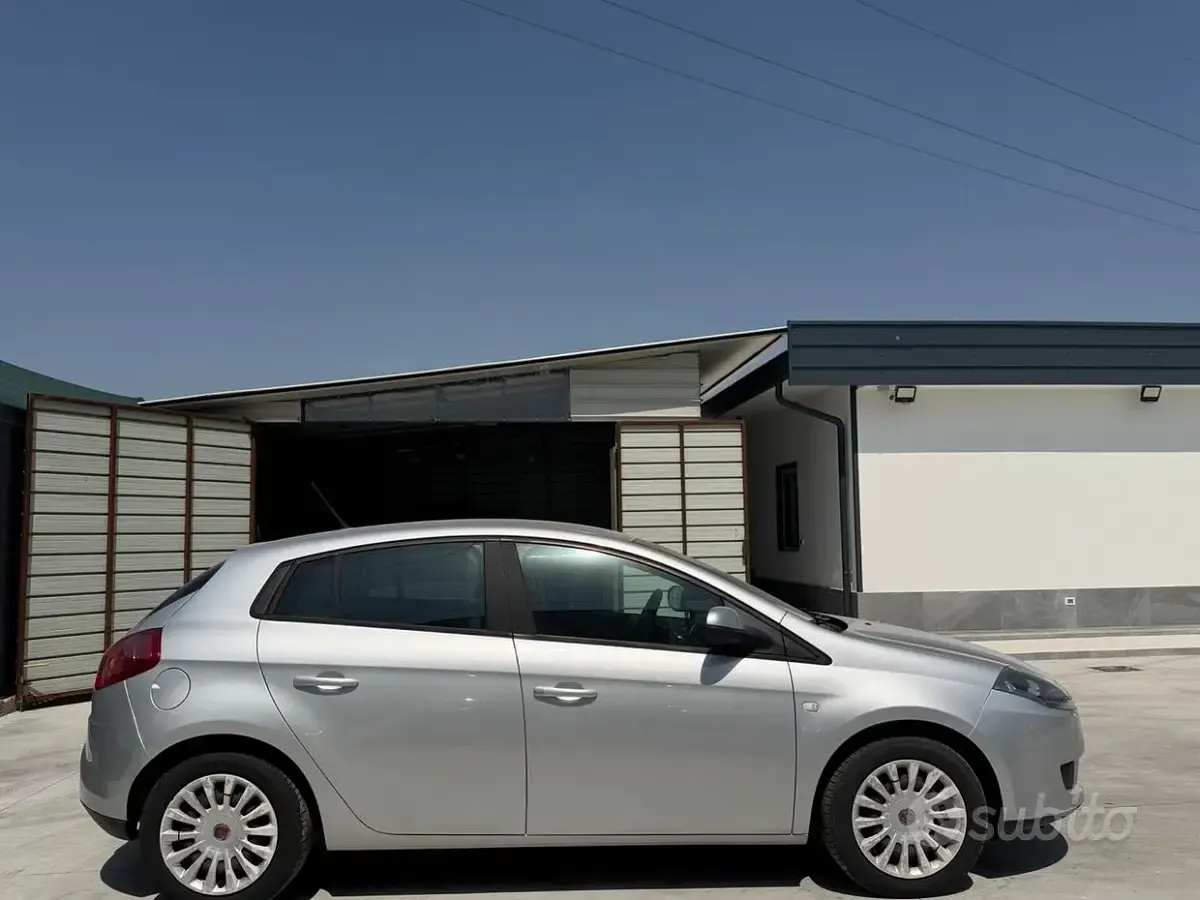 Usata Fiat Bravo Easy 90 CV (66 kW) 2013 Argento Utilitaria
