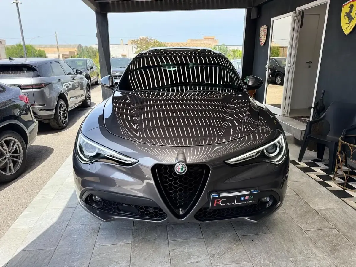 Usata Alfa Romeo Stelvio Veloce 209 CV (153 kW) 2020 Grigio SUV