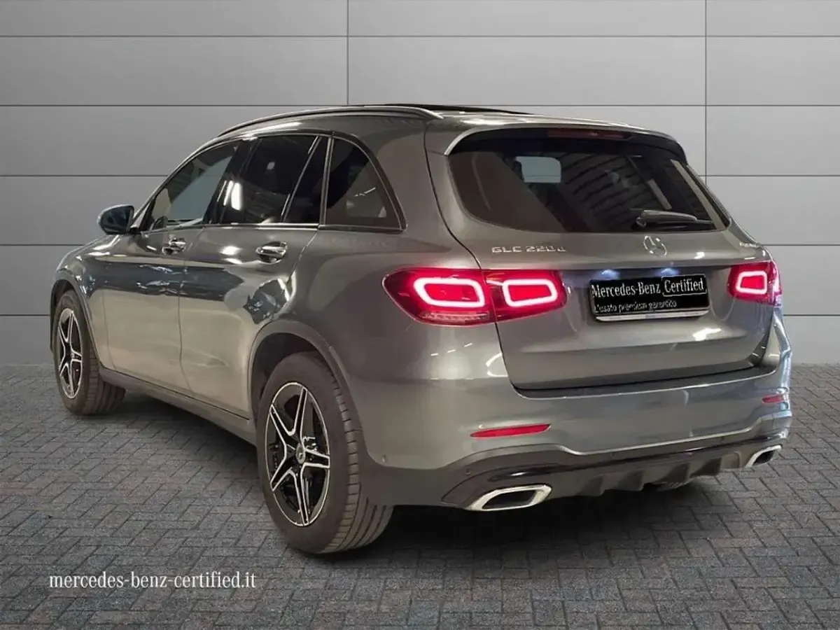 Usata Mercedes GLC220 Premium Plus 194 CV (142 kW) 2022 Grigio selenite SUV