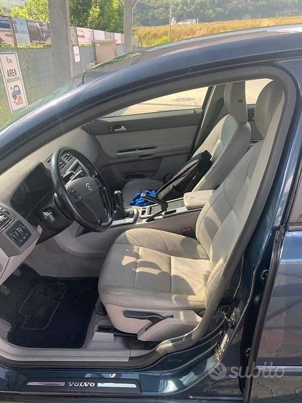 Usata Volvo S40 Kinetic 136 CV (100 kW) 2008 Blu Berlina