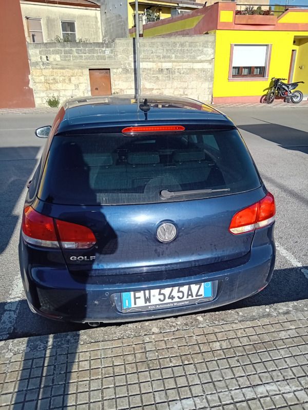 Usata VW Golf VI 102 CV (75 kW) 2011 Blu Utilitaria