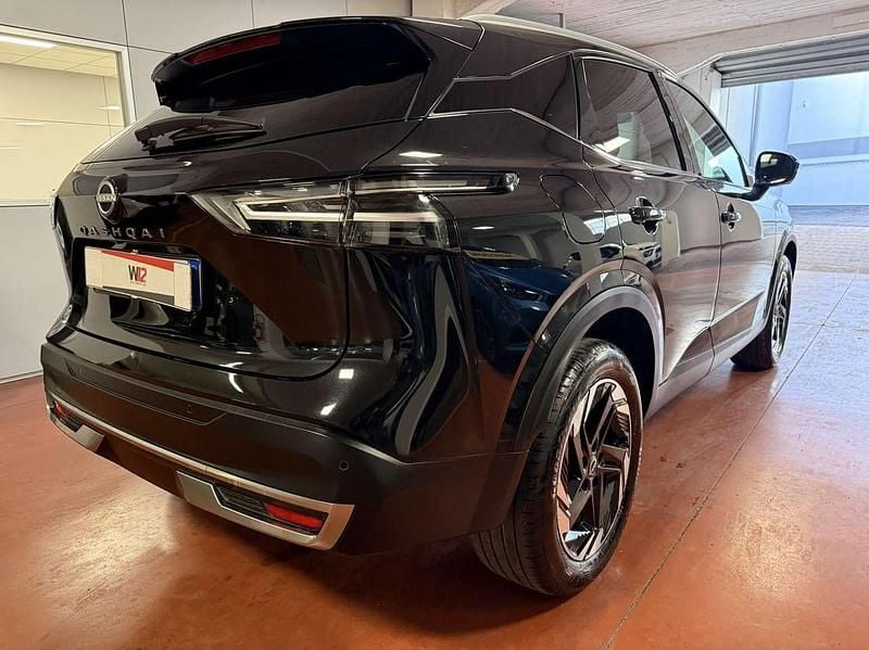Usata Nissan Qashqai N-Connecta 140 CV (102 kW) 2025 Pearl black SUV