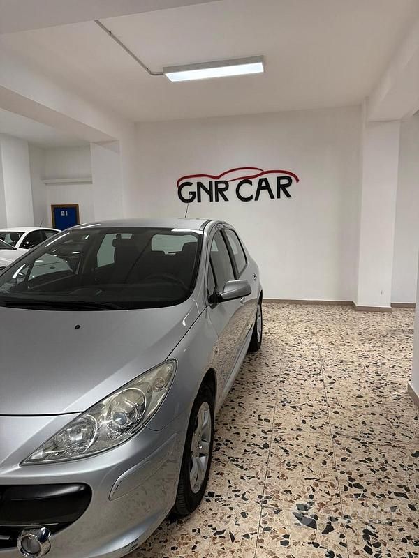 Usata Peugeot 307 90 CV (66 kW) 2007 Grigio Berlina