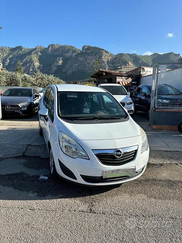 Occasion Opel Meriva 110 ch (80 kW) 2011 Blanc Monospace