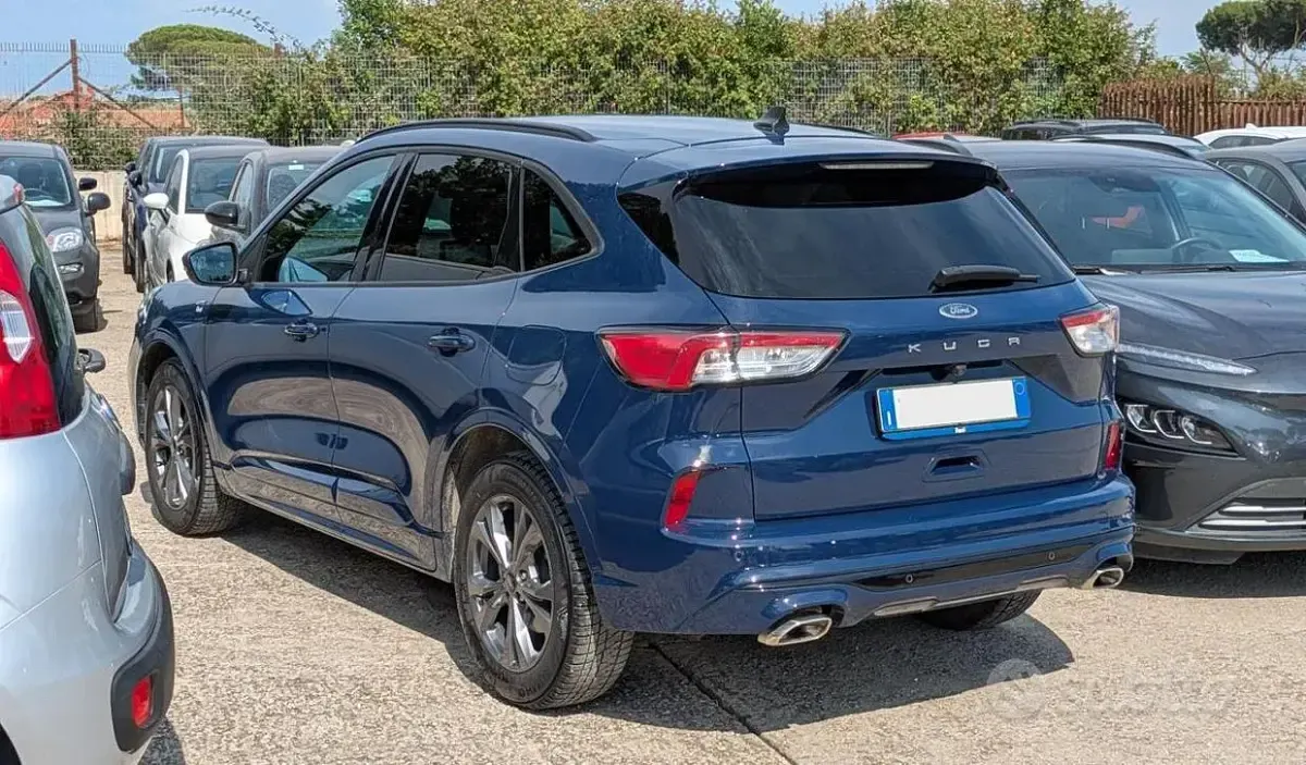 Usata Ford Kuga ST-Line 120 CV (88 kW) 2022 Bluazzurro SUV