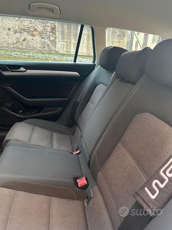 Usata VW Passat 150 CV (110 kW) 2015 Grigio Station wagon