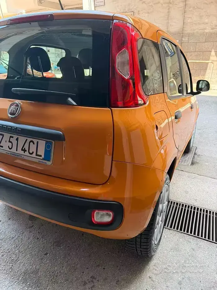 Usata Fiat Panda Lounge 84 CV (61 kW) 2020 Arancione Utilitaria