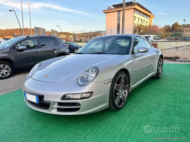 Usata Porsche 911 Carrera S 355 CV (261 kW) 2005 Argento Coupé