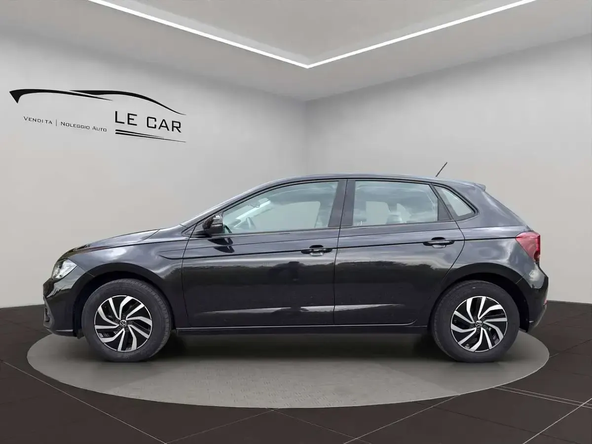 Usata VW Polo Life 80 CV (58 kW) 2023 Nero Utilitaria