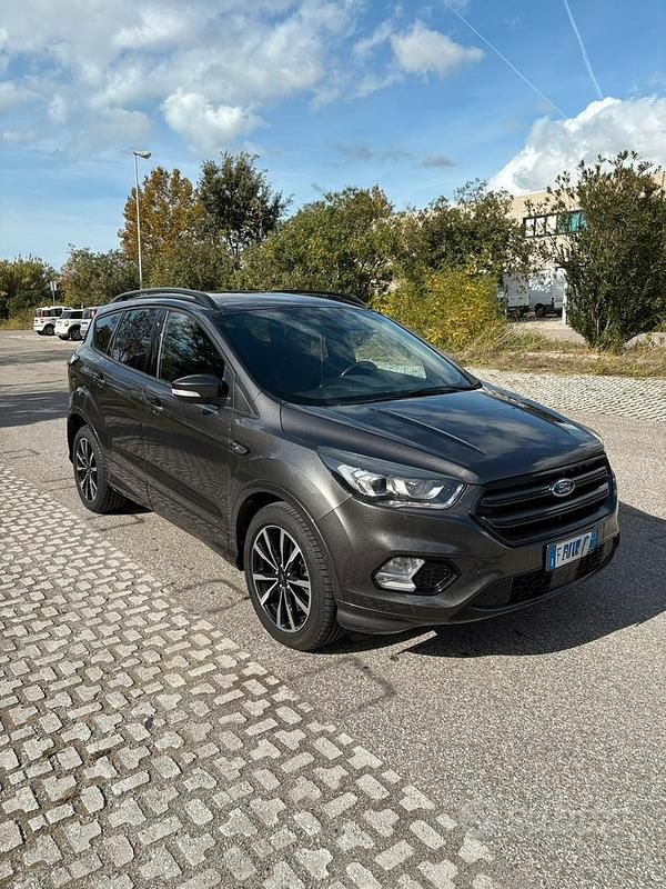 Usata 2019 Ford Kuga ST-Line SUV | 14.900 € (Buon prezzo) - Immagine 1/4