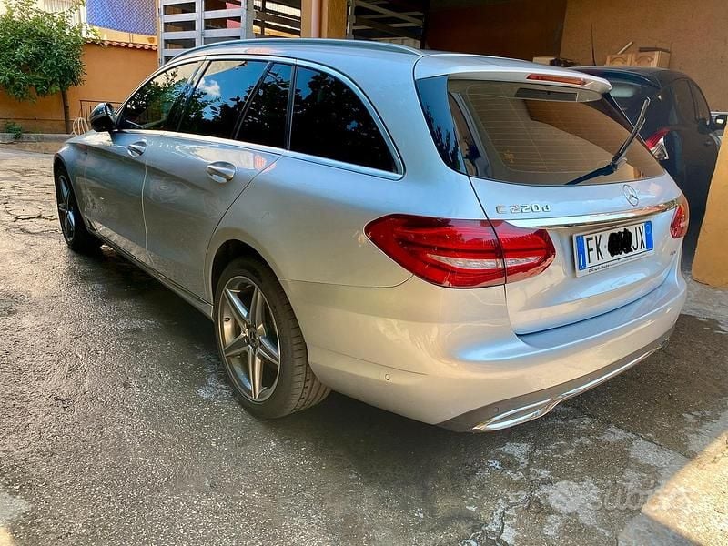 Usata Mercedes C220 Premium 170 CV (125 kW) 2017 Grigio Station wagon