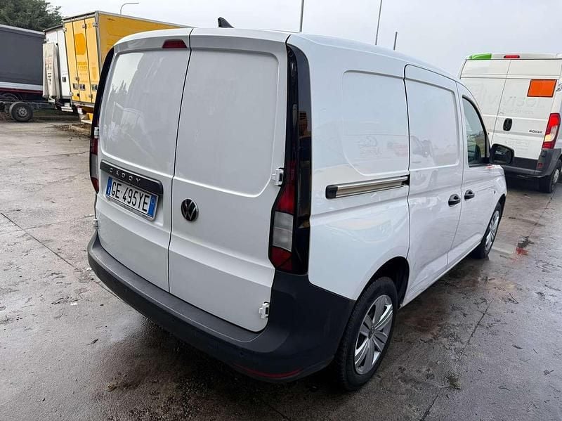Usata VW Caddy 75 CV (55 kW) 2021 Bianco Monovolume