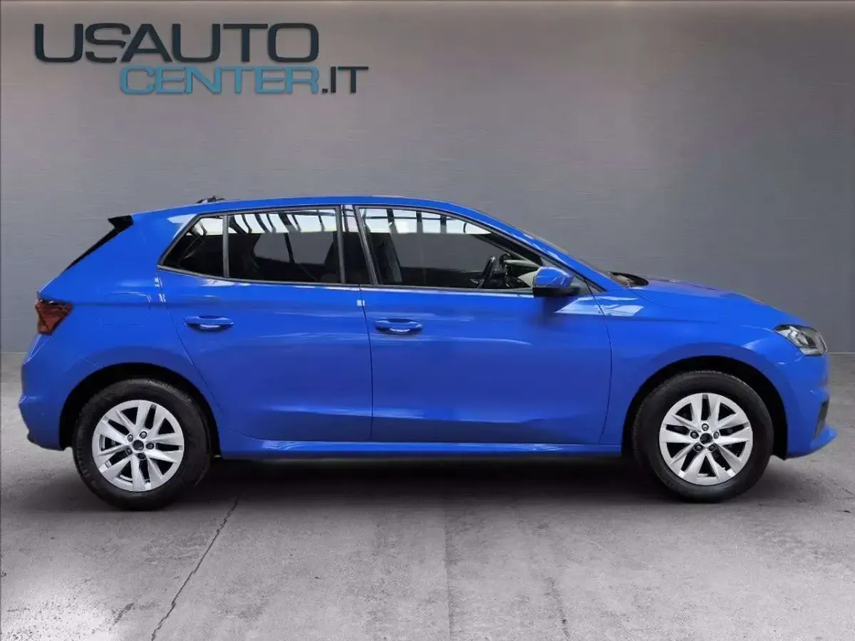 Usata Skoda Fabia Ambition 95 CV (69 kW) 2023 Blu mediterraneo Utilitaria