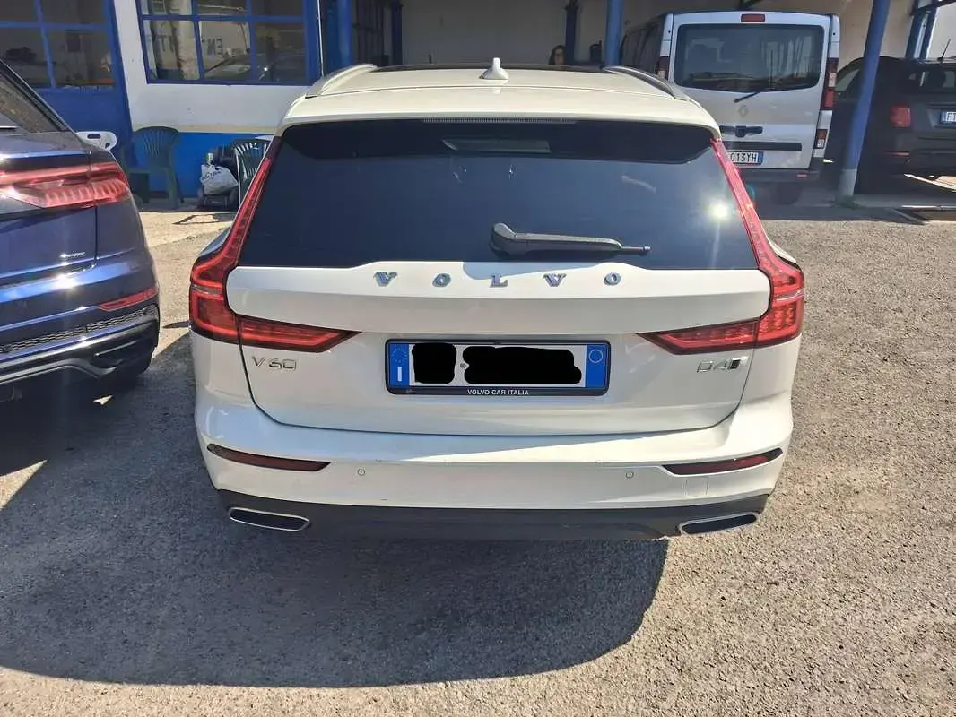 Usata Volvo V60 CC Pro 200 CV (147 kW) 2020 Bianco Station wagon