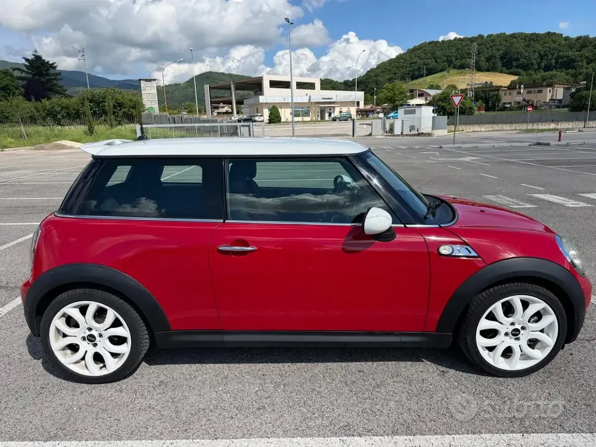 Usata Mini Cooper S Chili 175 CV (128 kW) 2007 Rosso Utilitaria