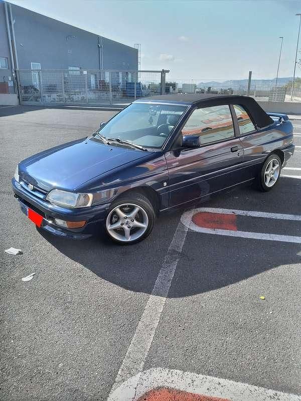 Usata Ford Escort Cabriolet 131 CV (96 kW) 1992 Cabrio