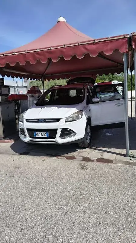 Usata Ford Kuga Titanium 150 CV (110 kW) 2016 Bianco SUV