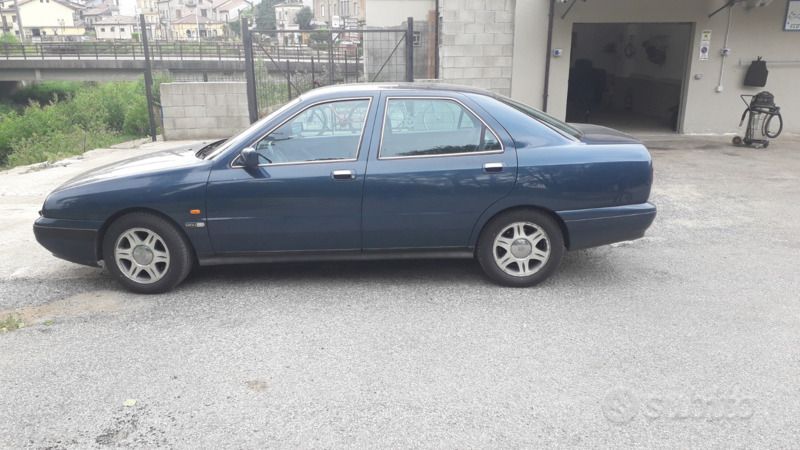 Usata Lancia Kappa 136 CV (100 kW) 1999 Blu Berlina