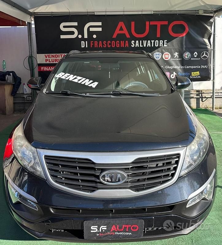 Second-hand Kia Sportage Active 135 CP (99 kW) 2011 Negru SUV