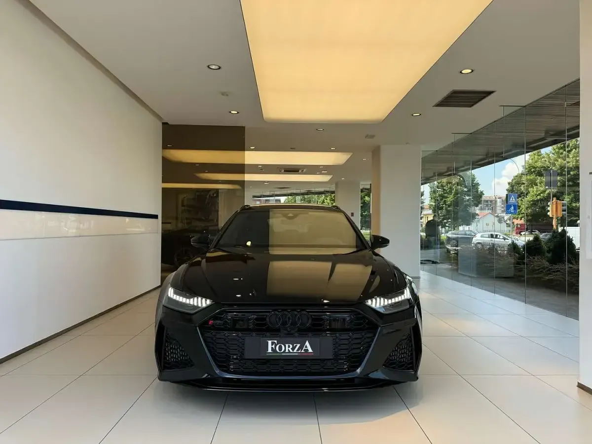 Nuova Audi RS6 Performance 630 CV (463 kW) 2026 Nero mythos Station wagon