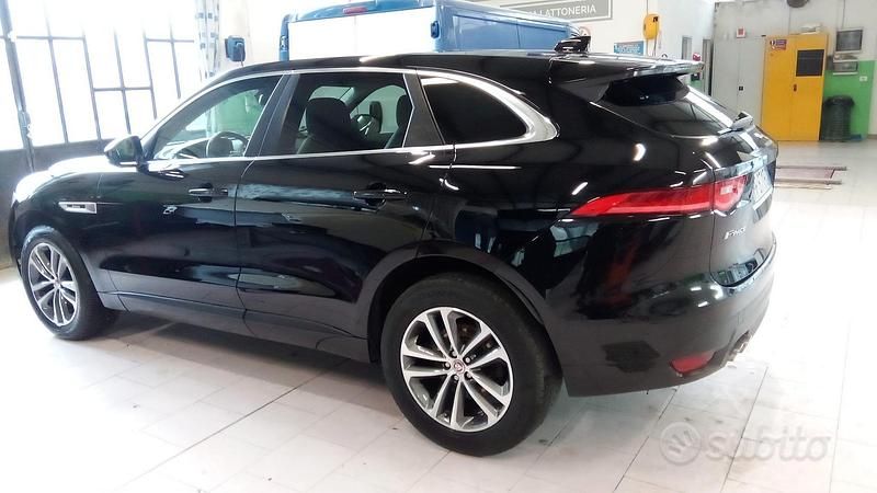 Usata Jaguar F-Pace 180 CV (132 kW) 2016 Nero SUV