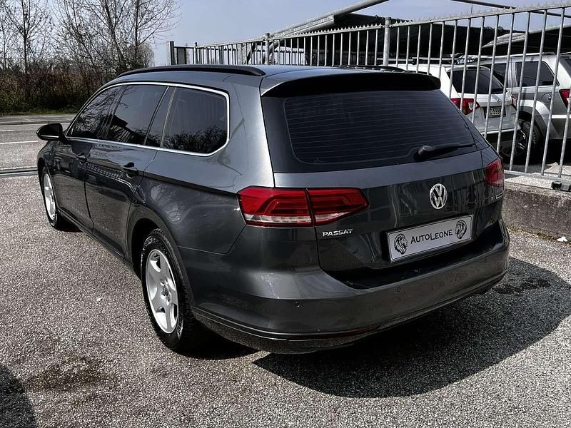 Usata VW Passat Business 120 CV (88 kW) 2015 Grigio Station wagon