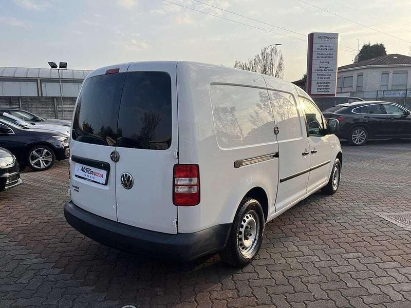Usata VW Caddy Maxi 102 CV (75 kW) 2015 Bianco Monovolume